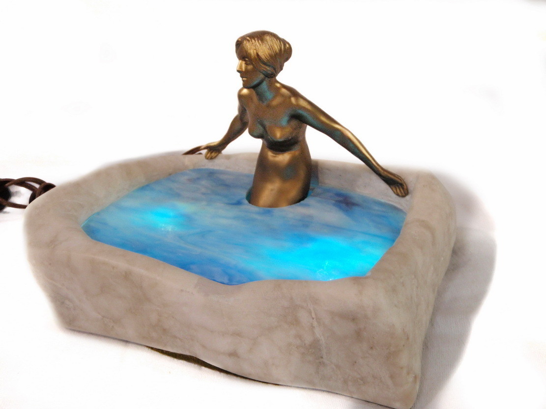 Art Deco Nude Lady in Pond Marble Slag Glass Accent Table Lamp