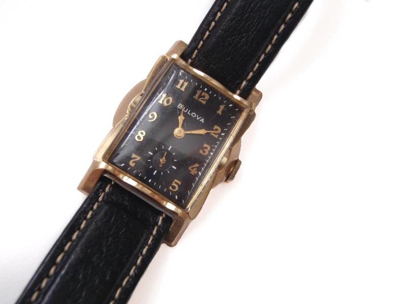 1940's Bulova Watch with Scalloped Bezel and Extended Lugs 