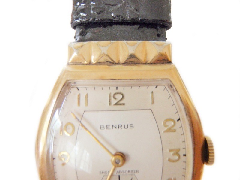 1940's Two Tone Benrus Hidden Lugs 