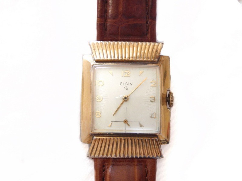 Hooded Fancy Lug Elgin Watch 