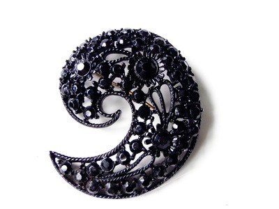 1950s Black Rhinestone Paisley M. Bent Brooch Open Metalwork