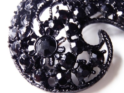 1950's Unique Black Rhinestone Paisley Brooch 