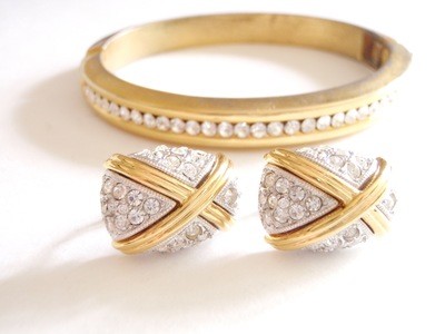 Vintage Joan Rivers Swarovski Crystal Bracelet Earrings Demi Parure Set