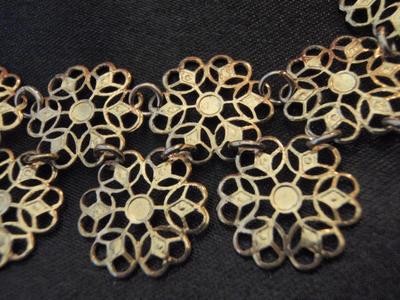 Runway Vendome Mid Century Flower Link Necklace