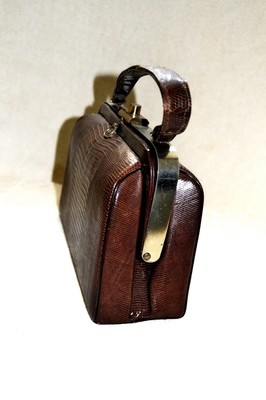 30's to 40's Art Deco Genuine Alligator Vintage Handbag / Purse
