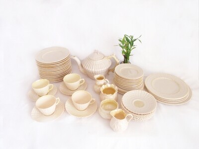 30 Pieces Belleek Limpet Dinner Salad Side Dessert Plates