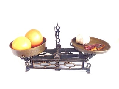 Art Deco Weight Scale Balance with Two Trays 
