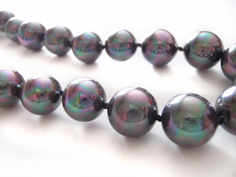 Black Peacock Pearl Necklace and Earrings