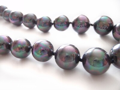 Black Peacock Pearl Necklace and Earrings