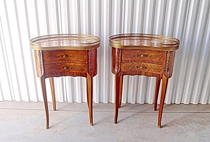 2 French Louis XV Kidney Shaped Side End Table