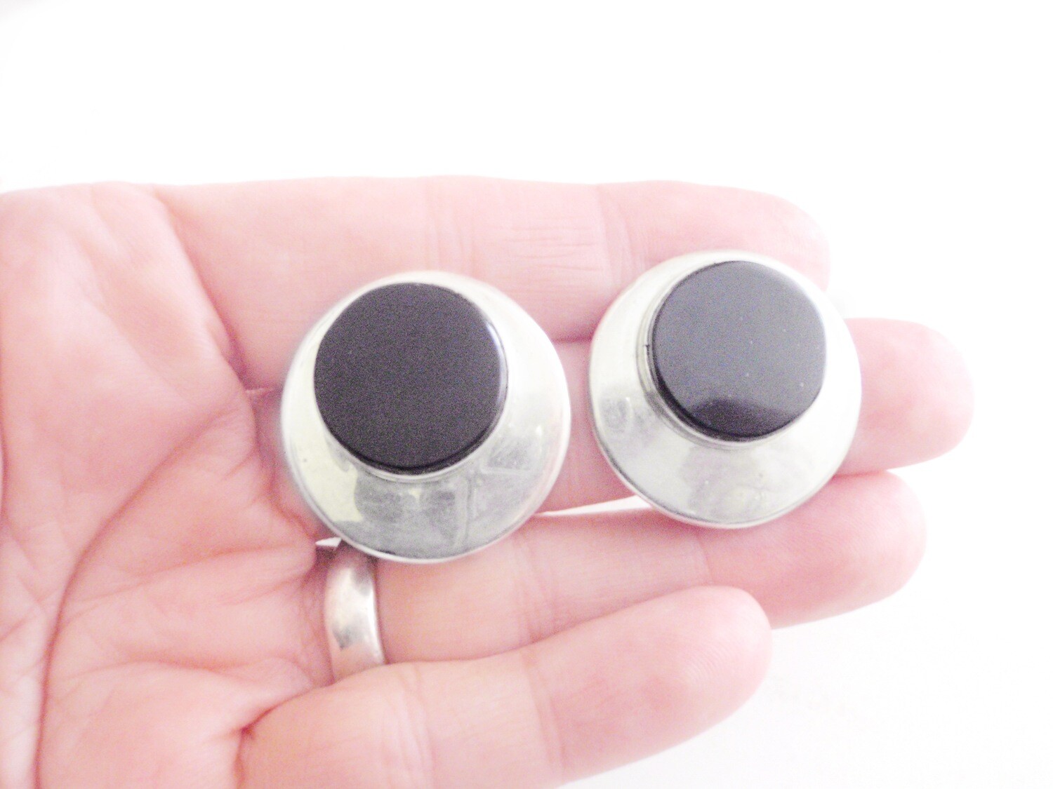 High Fashion Onyx Clip On Earrings 