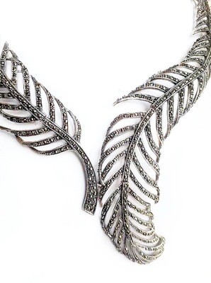 Leafy Bold Runway Statement Necklace