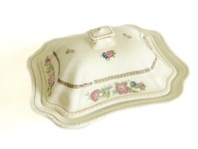 Steubenville Ivory Covered Vegetable Bowl For Entertaining
