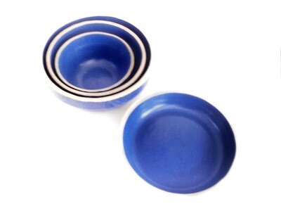 4 Blue Earthenware Batter Serving Bowls and Pie Pate