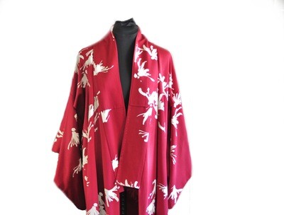 VTG Red White Silk Full Length Dandelion Motif Kimono