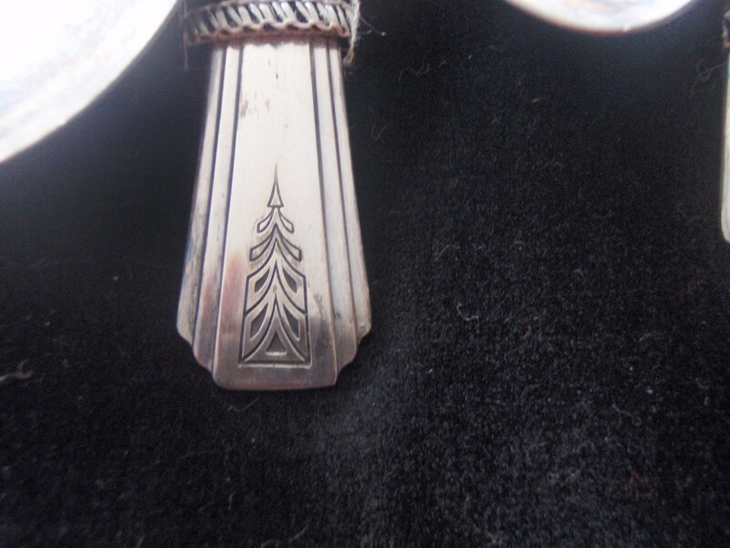 1930 Community Clarion Cased Flatware Setting for 6
