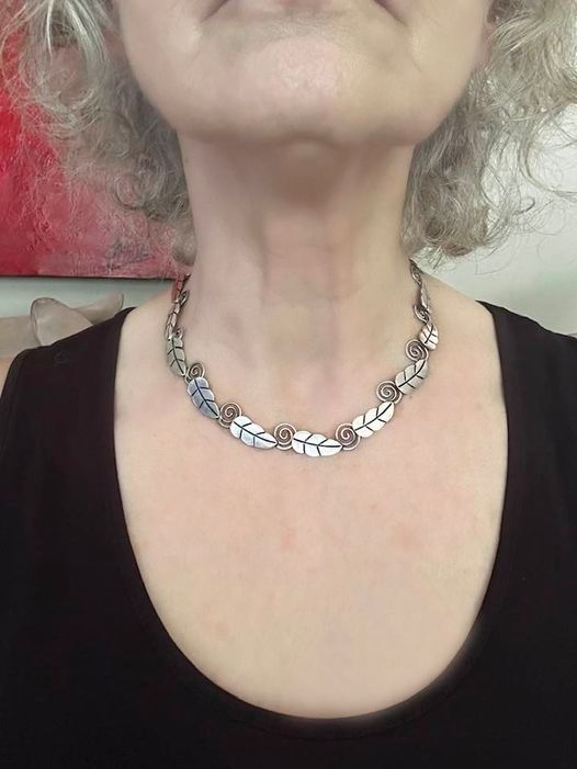 Taxco Munoz 17 Inch Hinged Leaf Necklace 