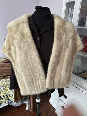 Off-White Fur Caplet Mink