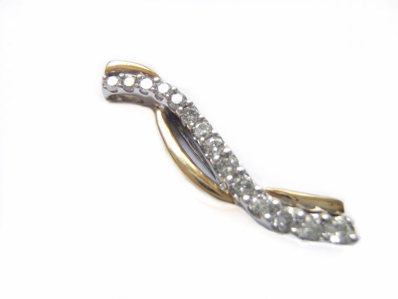 14 Diamond Infinity Pendant 