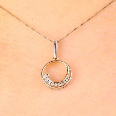 10 Diamond 14k Gold Circle Designer Pendant Necklace