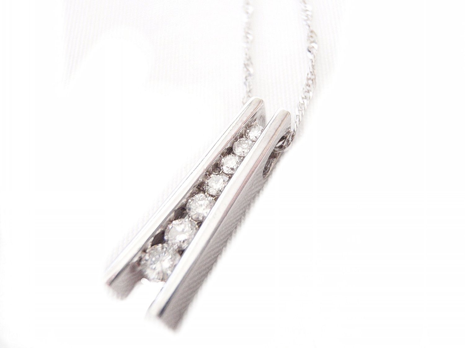 7 Diamond Bar Pendant Necklace 10K White Gold Infinity Diamonds