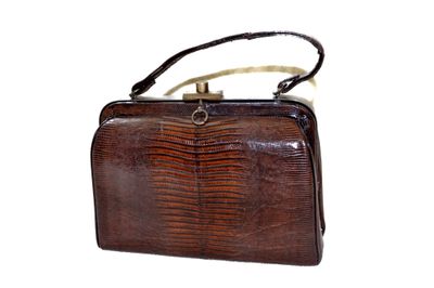Vintage Box Style Alligator Handbag Purse Condition