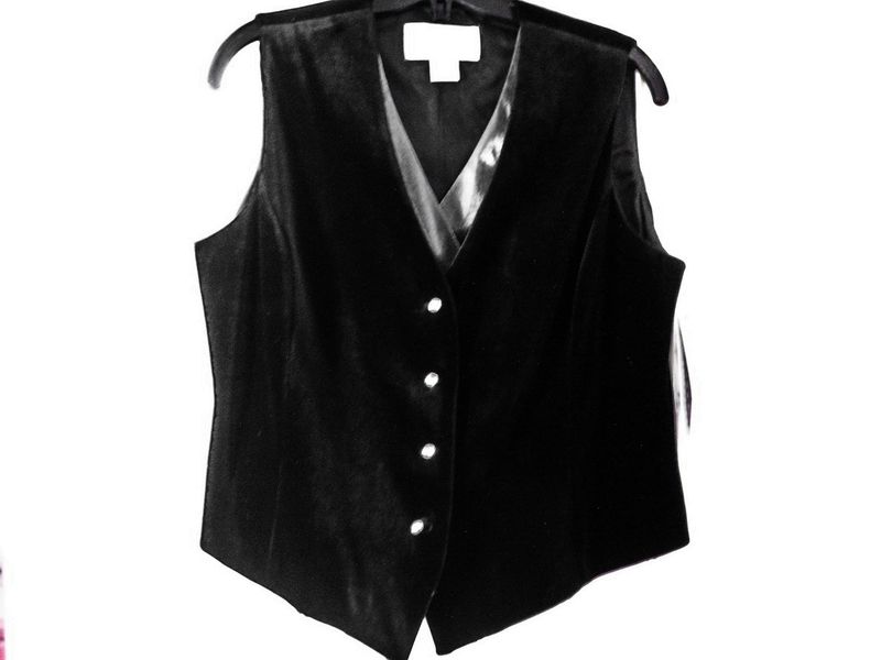 Peter Nygard Women&#39;s Black Velvet and Silver Organza Vest