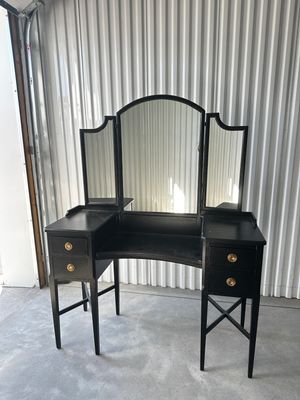 1920s Art Deco Berkey Gay Vanity Dresser Table and Mirror