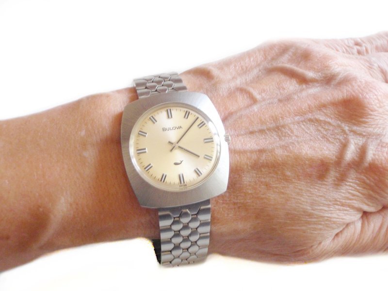 1971 Bulova Sea King MCM Whale Watch Champagne Dial