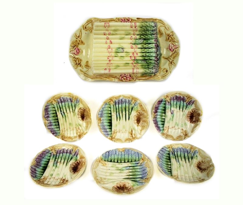 Onnaing French Majolica Asparagus Server and 6 Plates
