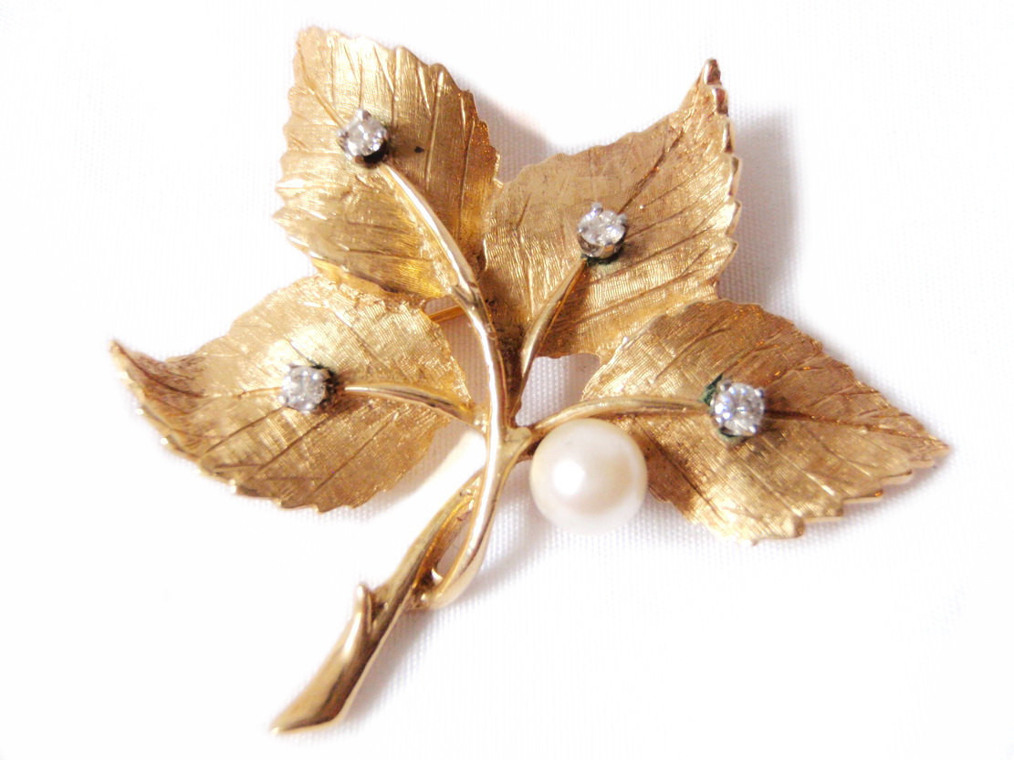 Florentine 14k Yellow Gold Leaf Brooch / Pin Diamonds 7mm Pearl