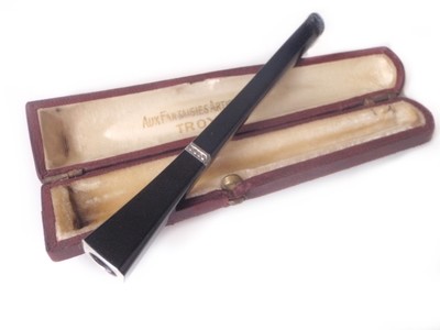 French Art Deco Onyx White Gold Cased Cigarette Holder