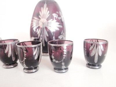 Art Deco 9 In Decanter with Shot Glasses 