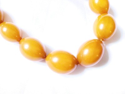18 Inch Egg Yoke Bakelite Necklace 