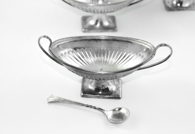 4 Sheffield England sterling silver open salts 