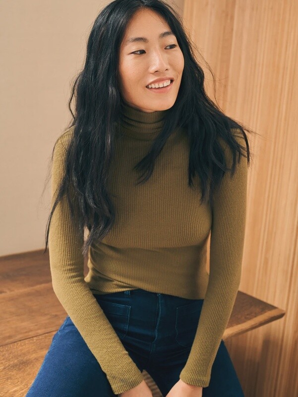 Legend Ribbed Turtleneck - MYO