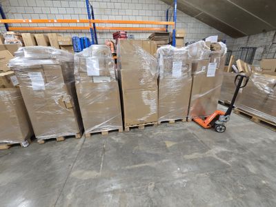 Partij Retourpallets meerdere op voorraad. (€ 435 ex. Btw) . per pallet