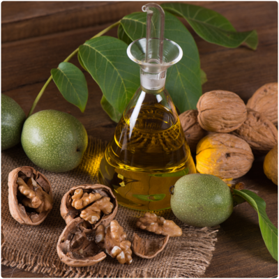 Shelled walnuts