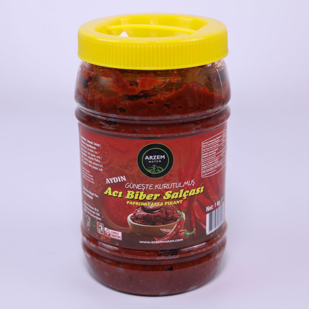 Acı Biber Salçası