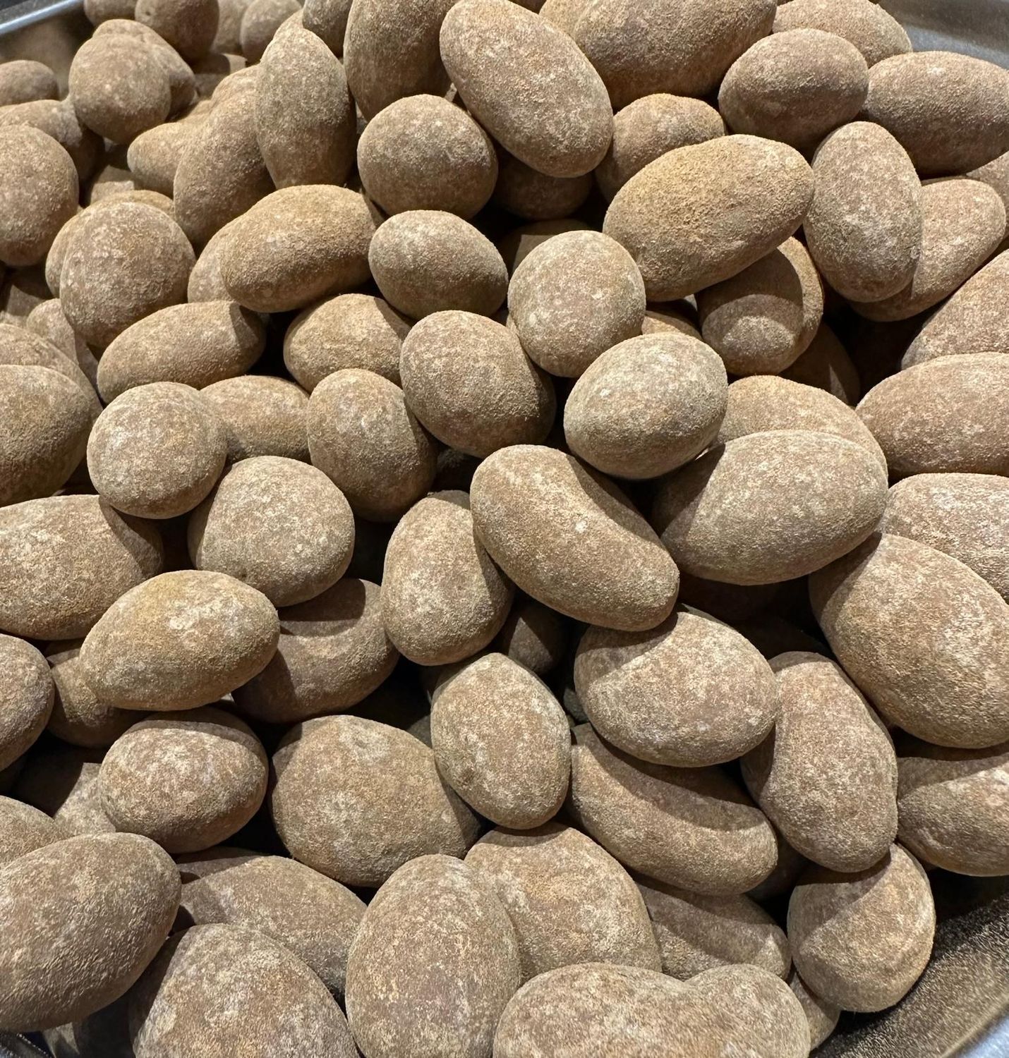 Tarçın aromalı çikolata (Bademli)