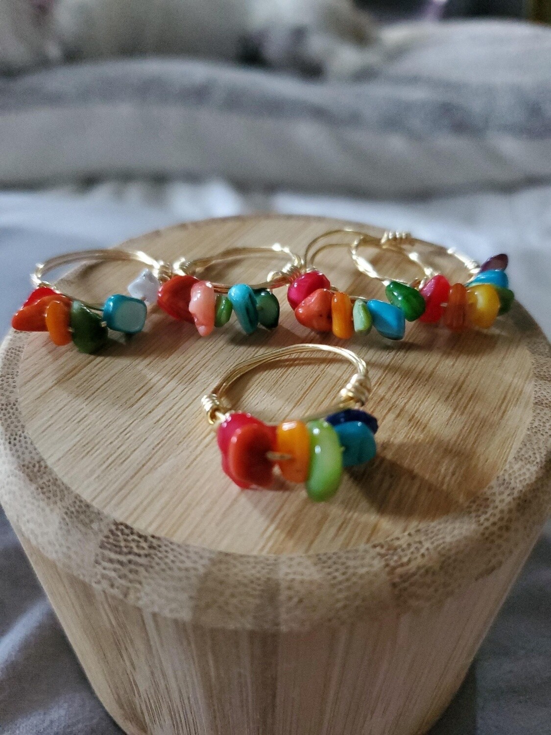 RAINBOW STONE WIRE RING, Size: 5