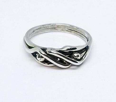 INTERLOCKING MALE EMBRACE RING