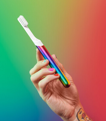QUIP ELECTRIC TOOTHBRUSH AND FLUORIDE TOOTHPASTE