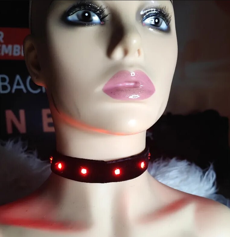 LED LIGHT UP CHOKER