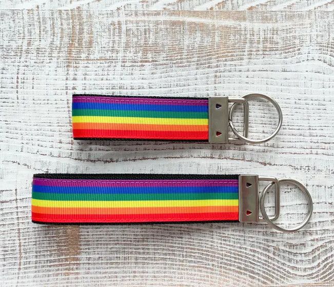 RAINBOW PRIDE KEYCHAIN WRISTLET, Size: SMALL