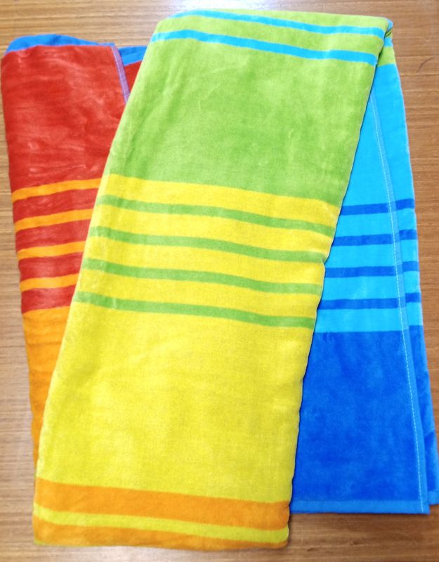 RESORT LIVING RAINBOW STRIP BEACH TOWEL