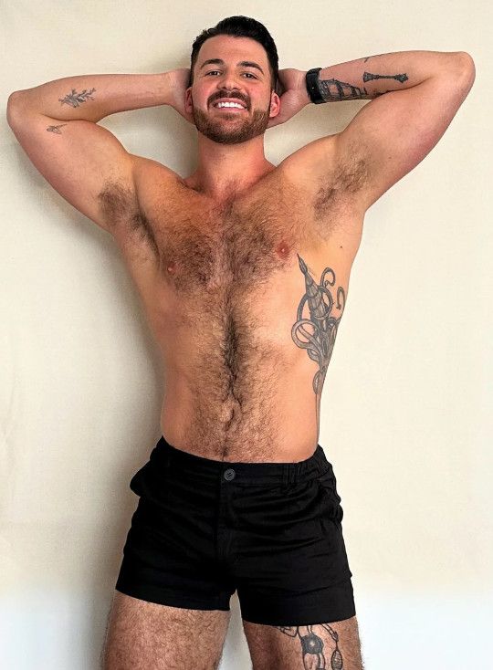 JJ MALIBU MUSCLE-FIT 4" STRETCHY CHINO SHORTS-JET BLACK