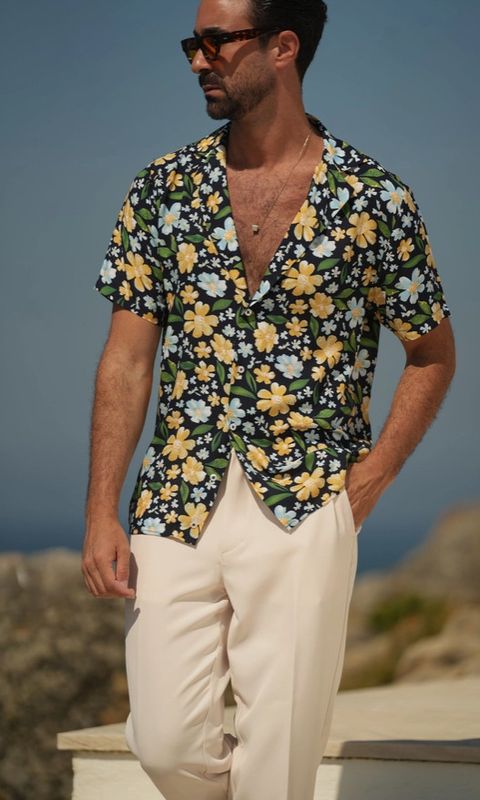 PETALS PRINT BUTTON UP SHIRT