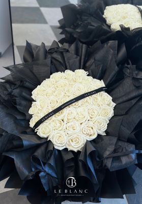 Black &amp; White - Balletcore Round Bouquet