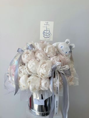 Silver Star Peonies Flower Box